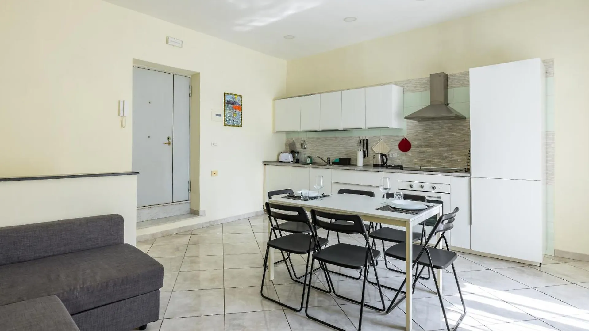 Murales Street On Spanish Quarter Naples Apartment