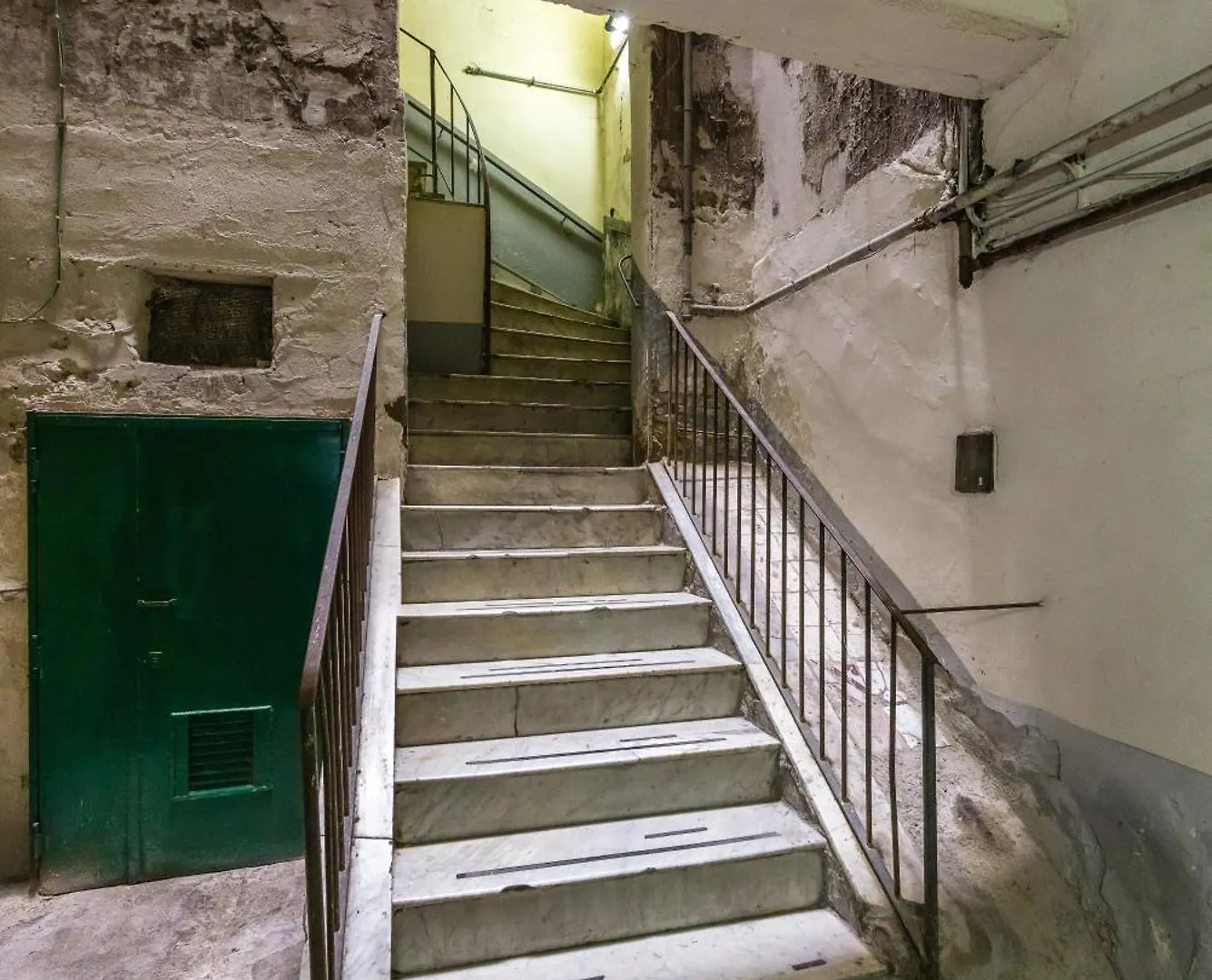 Murales Street On Spanish Quarter Naples Apartment