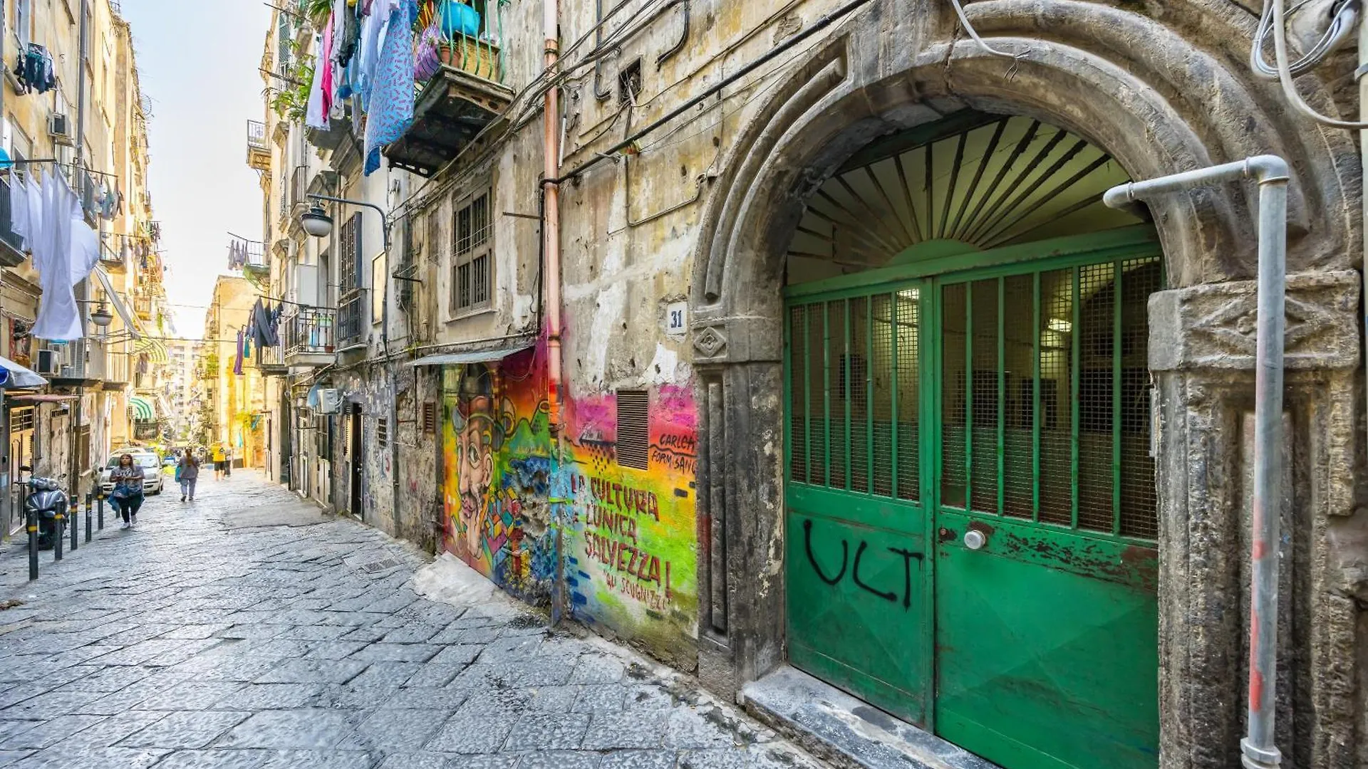 Murales Street On Spanish Quarter Naples 0*,